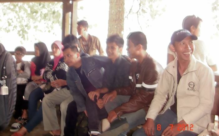 Wisata situ patenggang siswa paket c LPK MDC UNPK